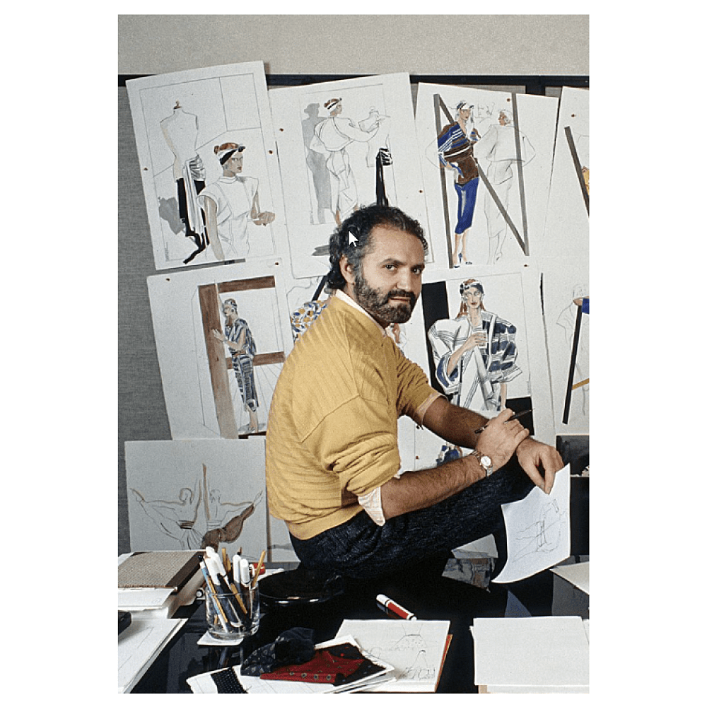 Книга на английском языке "Little book of Versace", Graves L. - 7