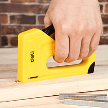 Пистолет скобозабивной Deli EDL238002, 25,5x15x3 см., желтый