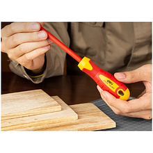 Отвертка диэлектрическая Deli YS EDL5151251, SL5,5х125 мм, желтый, красный