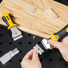 Набор скребков Deli YS EDL359204, 105 x 50 мм, 2 шт., 10 лезвий в комплекте