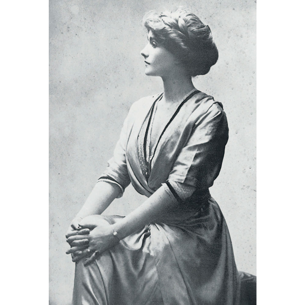 Книга "CHANEL.История модного дома", Бакстер-Райт Э. - 6