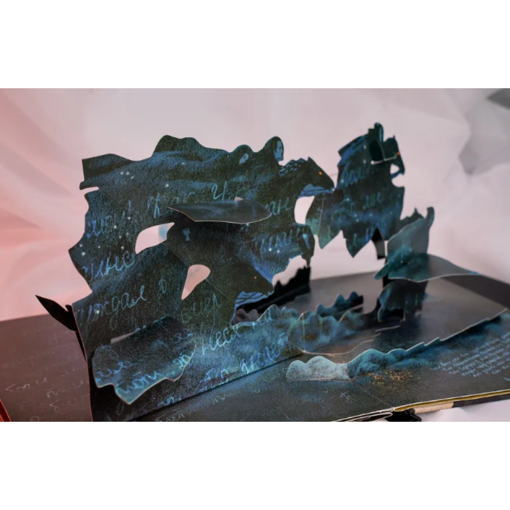 Книга "THE POP-UP BOOK. Мастер и Маргарита", Михаил Булгаков, илл. Алексея Дмитриева - 4