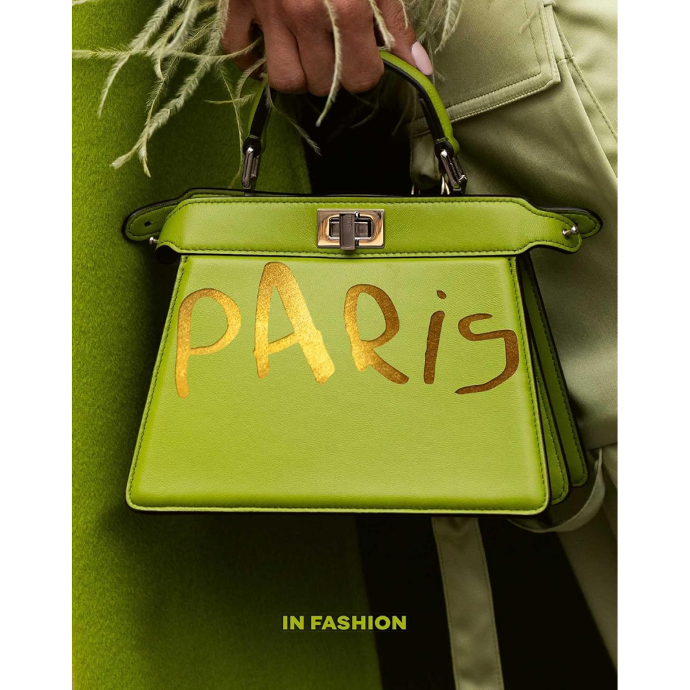 Книга на английском языке "Paris. In Fashion", Pierre Toromanoff 