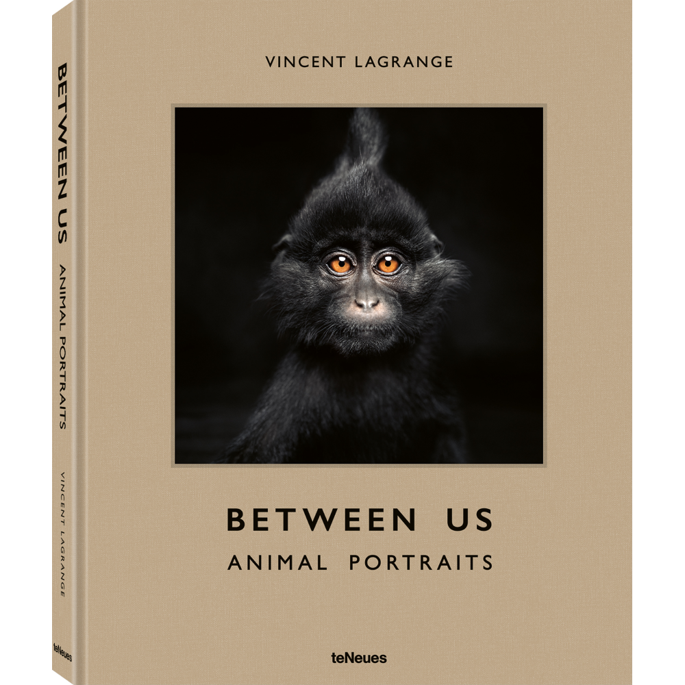 Книга на английском языке "Between Us. Animal Portraits"